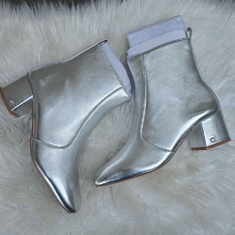 Coach Cm682 Noah Silver Metallic Square Toe Boots 7.5